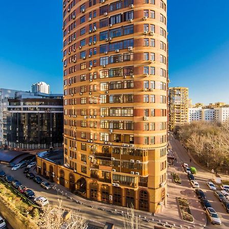 2К Квартира У Новому Будинку На 10 Поверсі, Печерськ キエフ エクステリア 写真