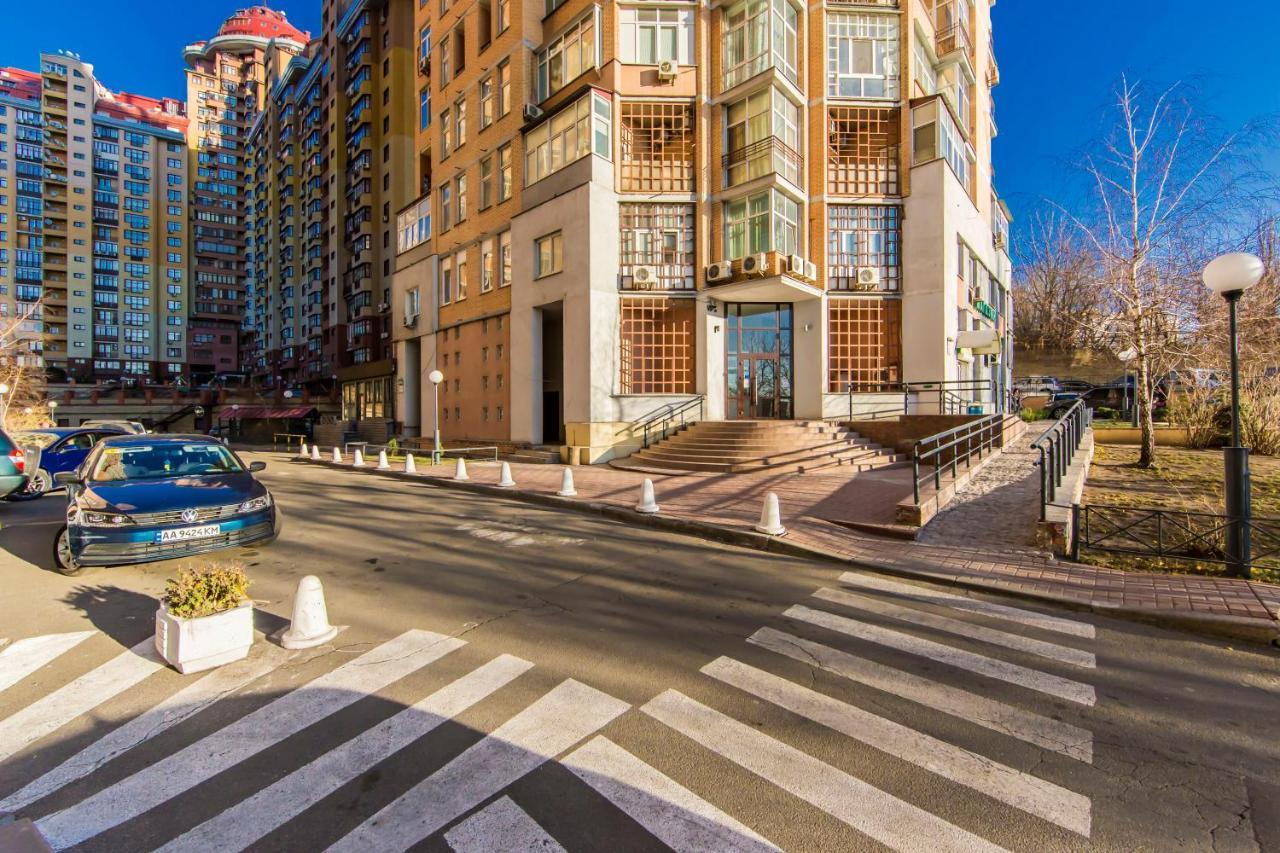 2К Квартира У Новому Будинку На 10 Поверсі, Печерськ キエフ エクステリア 写真